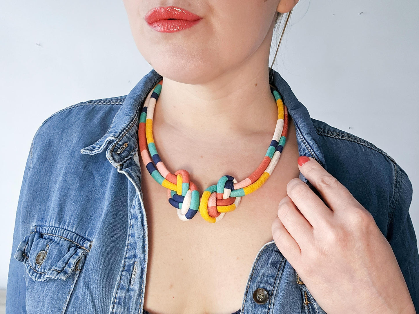 Eight Knot Necklace - Deck Chair