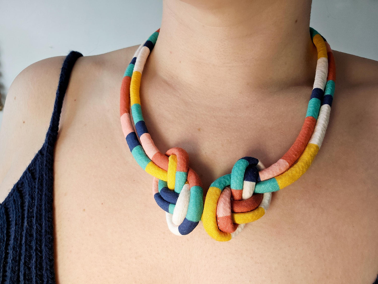 Eight Knot Necklace - Deck Chair