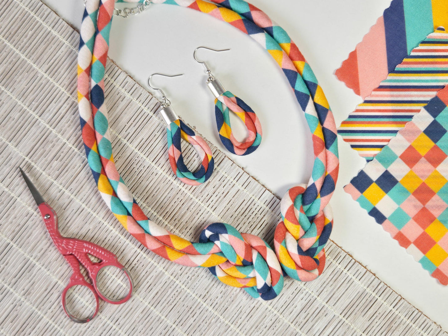 Eight Knot Necklace - Harlequin