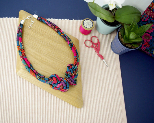 Eight Knot Necklace - Ciara