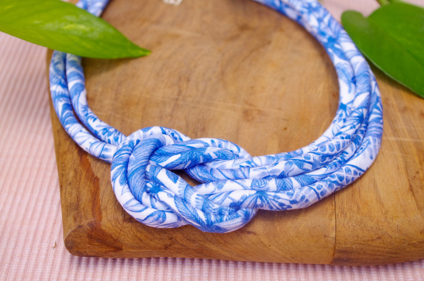 Reef Knot Necklace - Forest