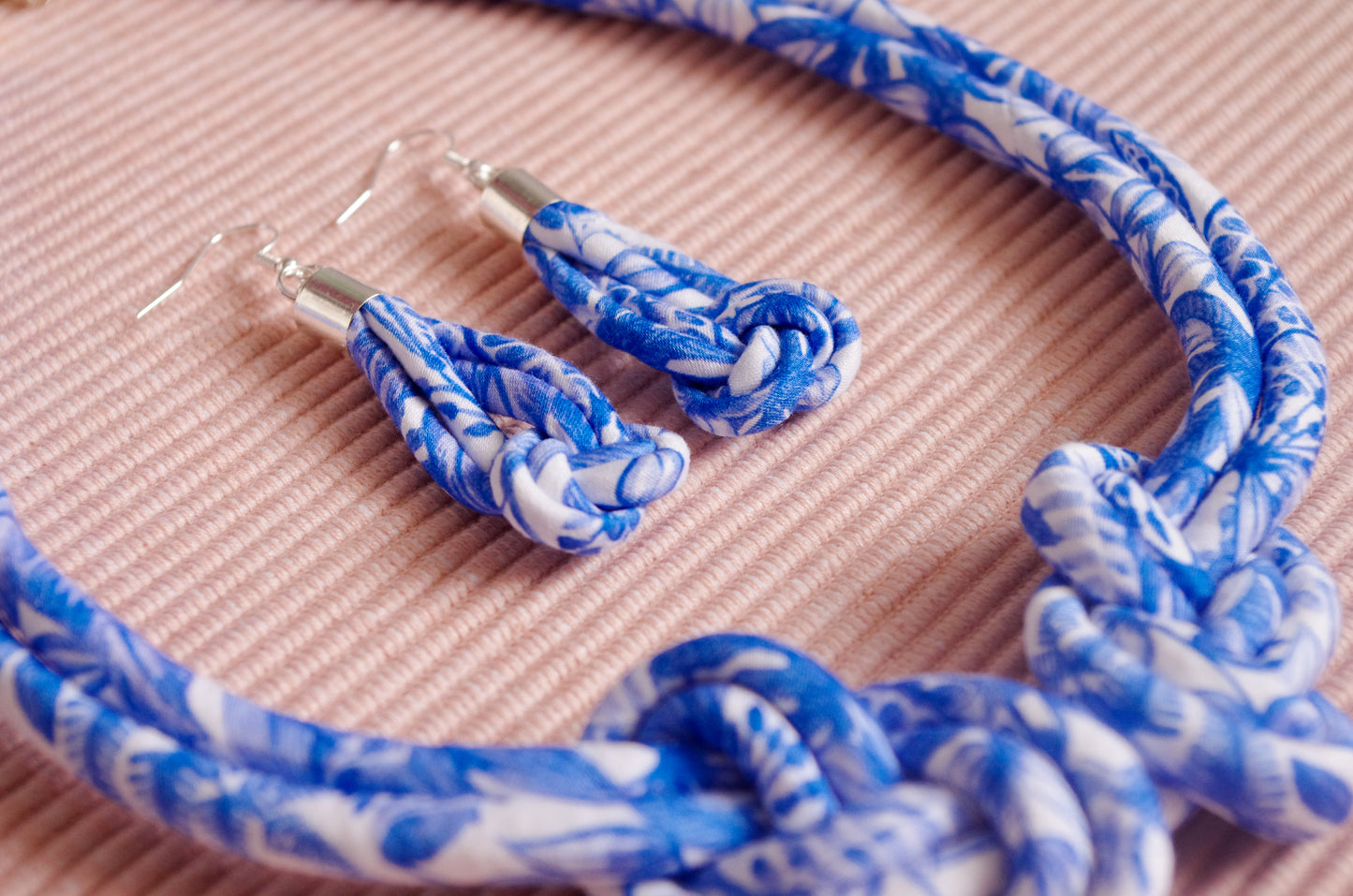 Eight Knot Necklace - Forest