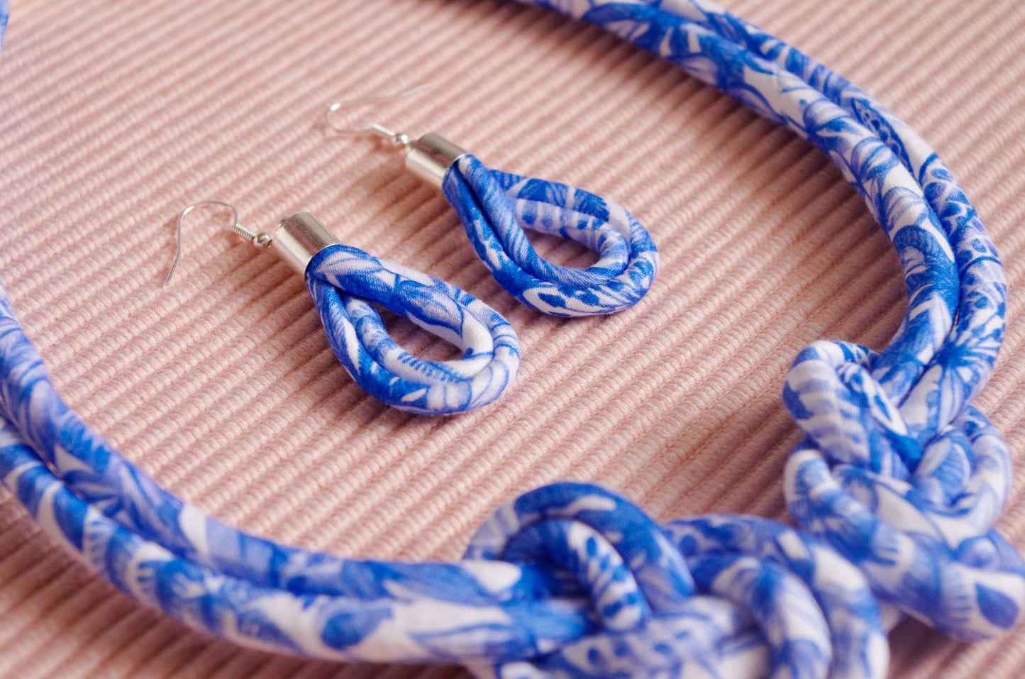 Eight Knot Necklace - Forest