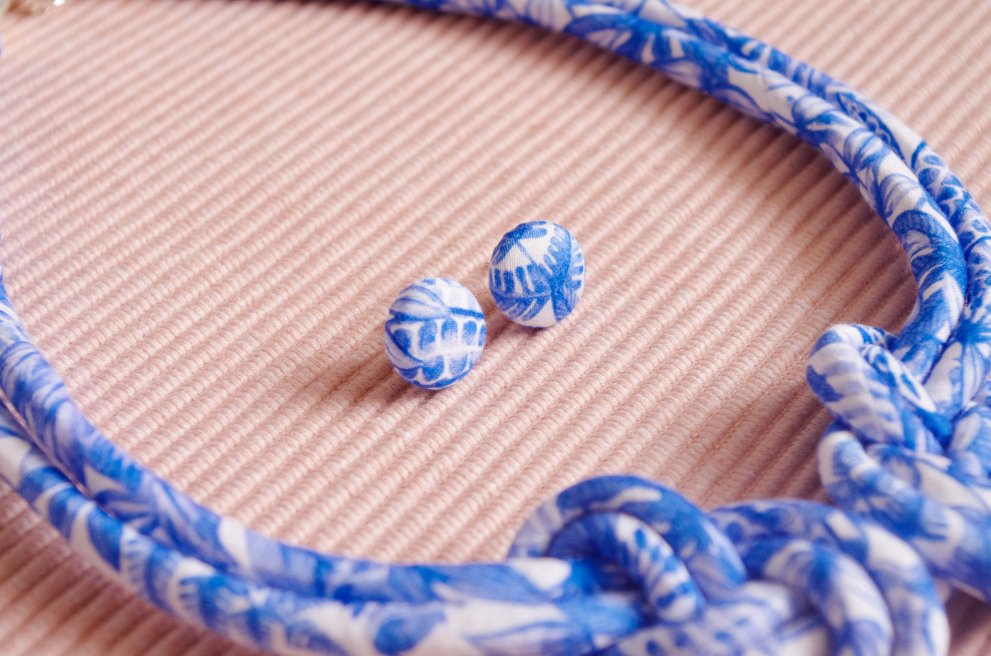 Eight Knot Necklace - Forest