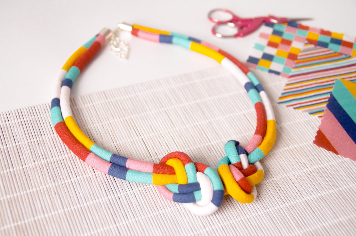 Eight Knot Necklace - Deck Chair