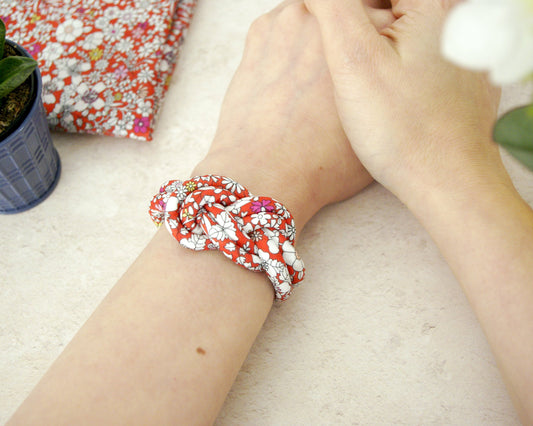 Eight Knot Bracelet - June's Meadow